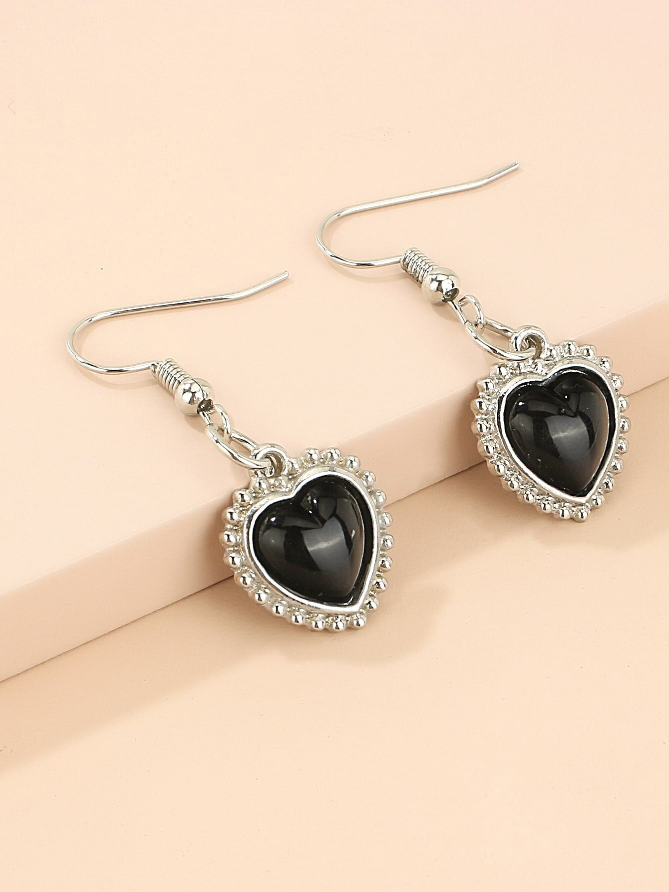 Black Vintage Heart Earrings