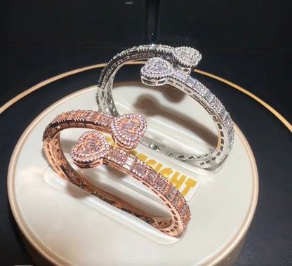 Iced Out Herz Armreif